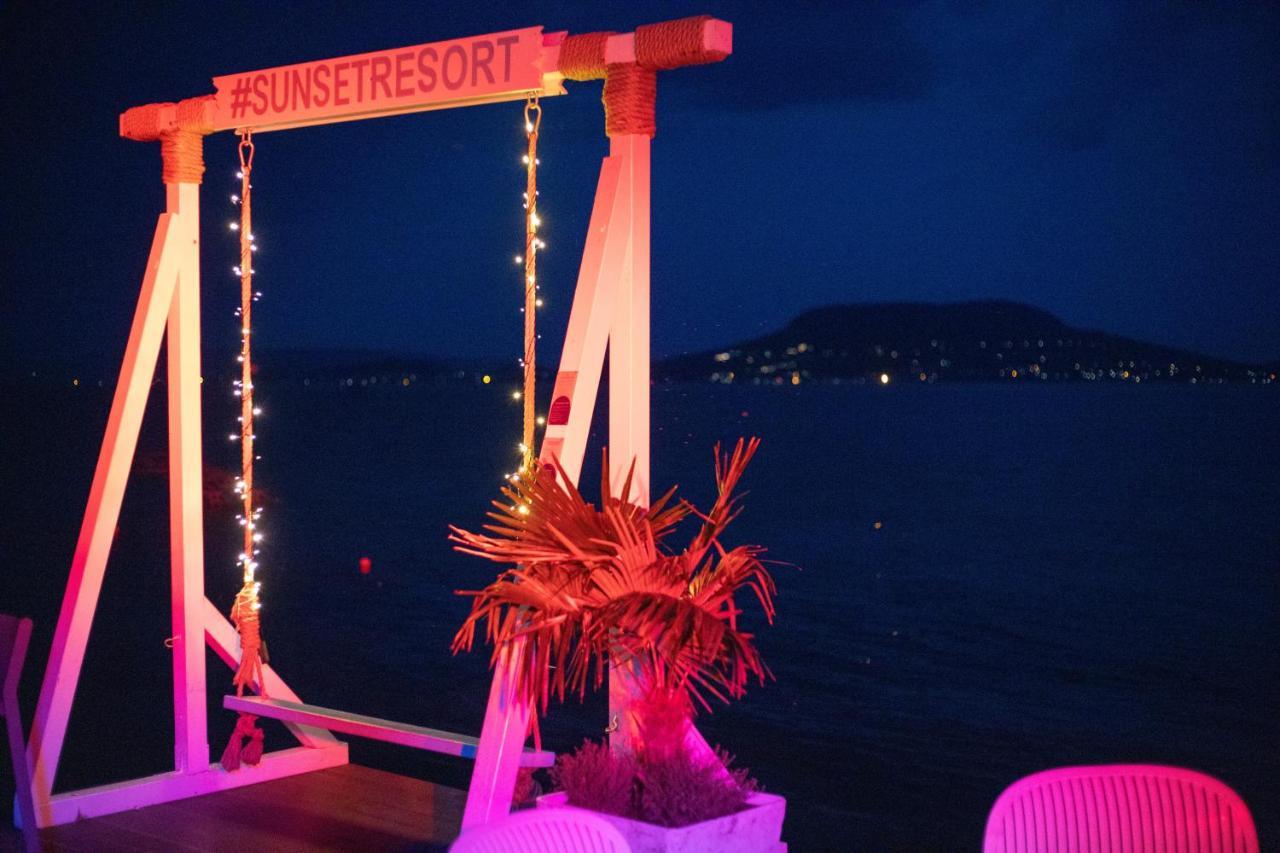 Sunset Resort - Lakeside Boutique Apartments Fonyód Dış mekan fotoğraf